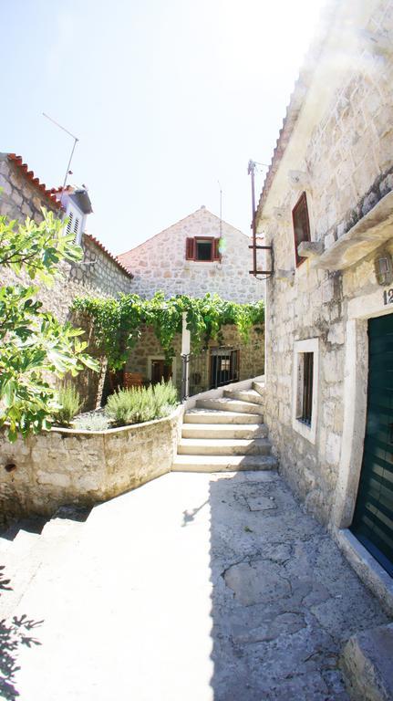Holiday Home Villa Vanya مالي ستون الغرفة الصورة